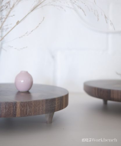 Round pin legs tray